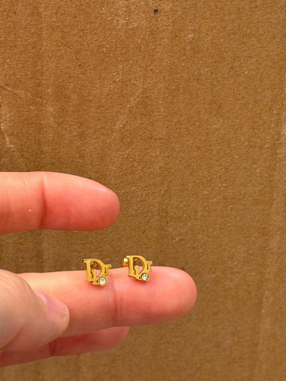 Small stud Earrings d-i-o-r screw on - Picture 2 of 5